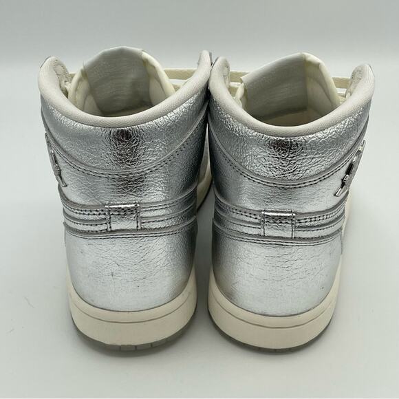 Nike Air Jordan 1 Retro High OG Chrome Silver FN7249 001 Sneakers Shoes WOMENS 6 - Picture 5 of 9